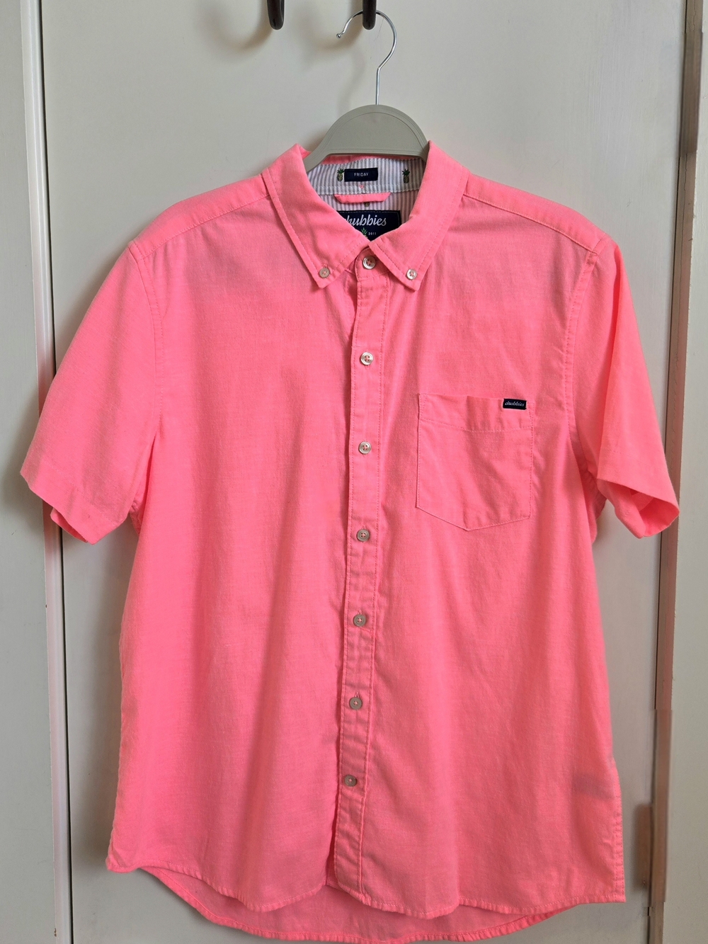 Chubbies Men’s Neon Pink Button-Down Short Sleeve Shirt